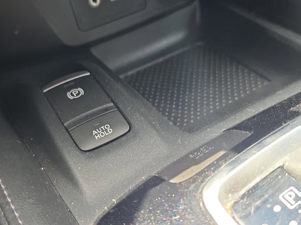 Used 2020 Nissan Rogue Sport SL image 26