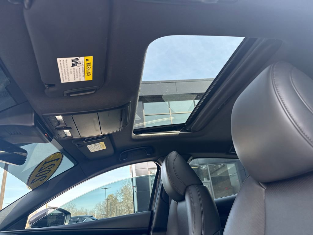 Used 2021 MAZDA MAZDA3 Hatchback w/Premium Plus Pkg image 19