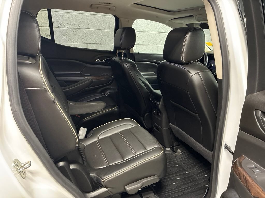 Used 2021 GMC Acadia Denali w/ Denali Technology Package AWD/4WD image 10