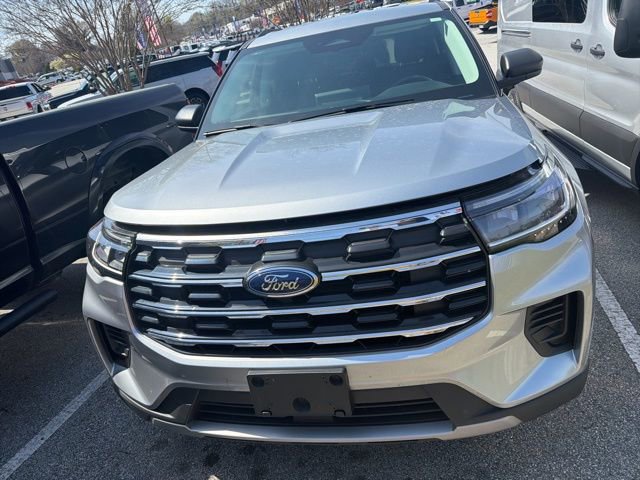 Used 2025 Ford Explorer Active video 2