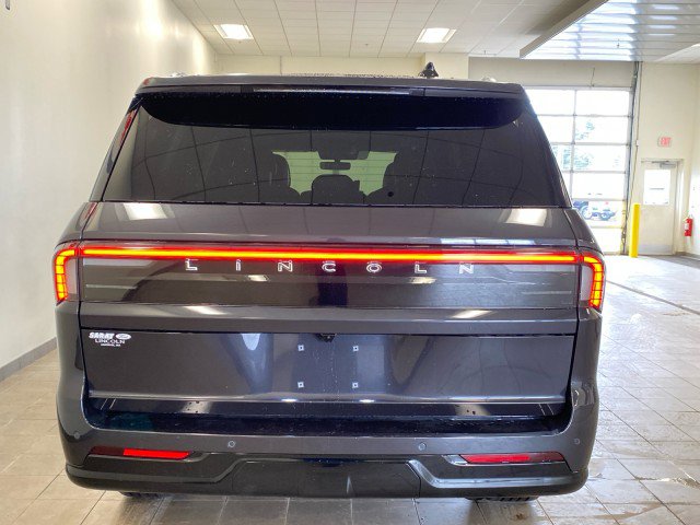 New 2026 Lincoln Navigator L Reserve image 13