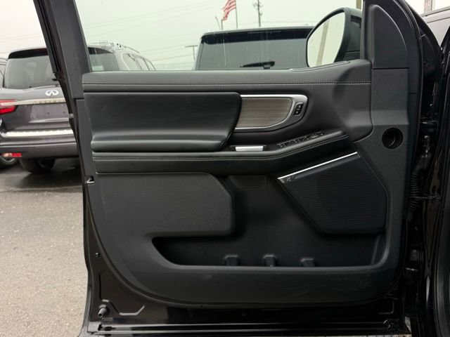 Certified 2025 Ford Expedition Platinum image 16