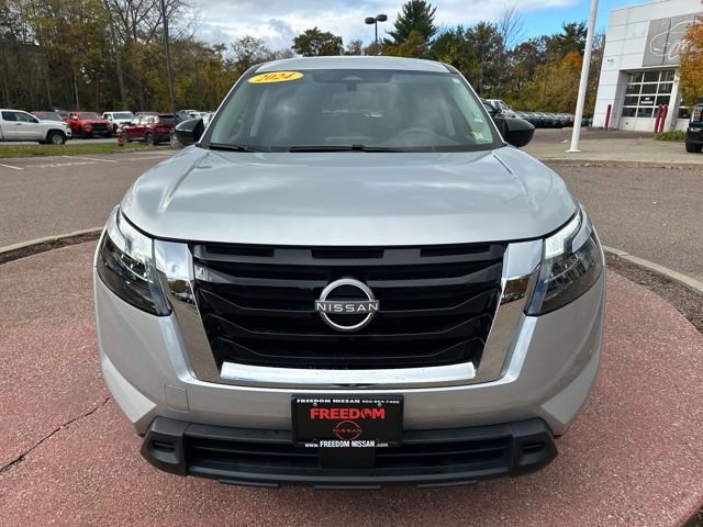 Used 2024 Nissan Pathfinder S image 8