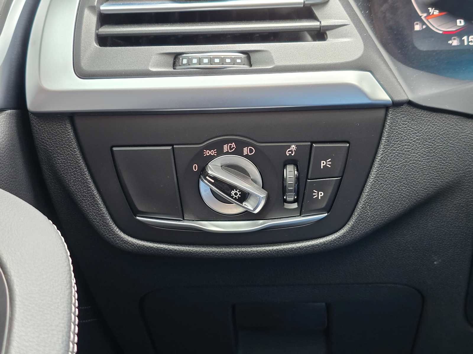 Used 2022 BMW X4 M40i w/ Premium Package image 30