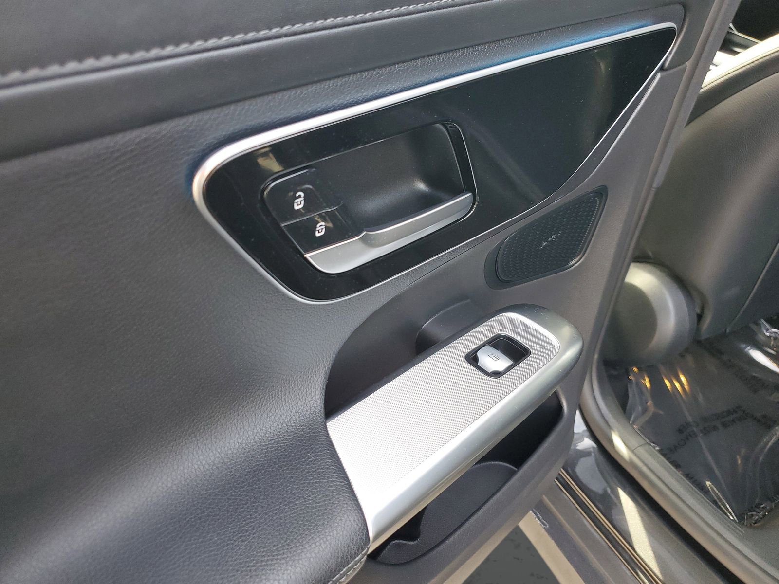 Used 2023 Mercedes-Benz GLC 300 4MATIC image 16