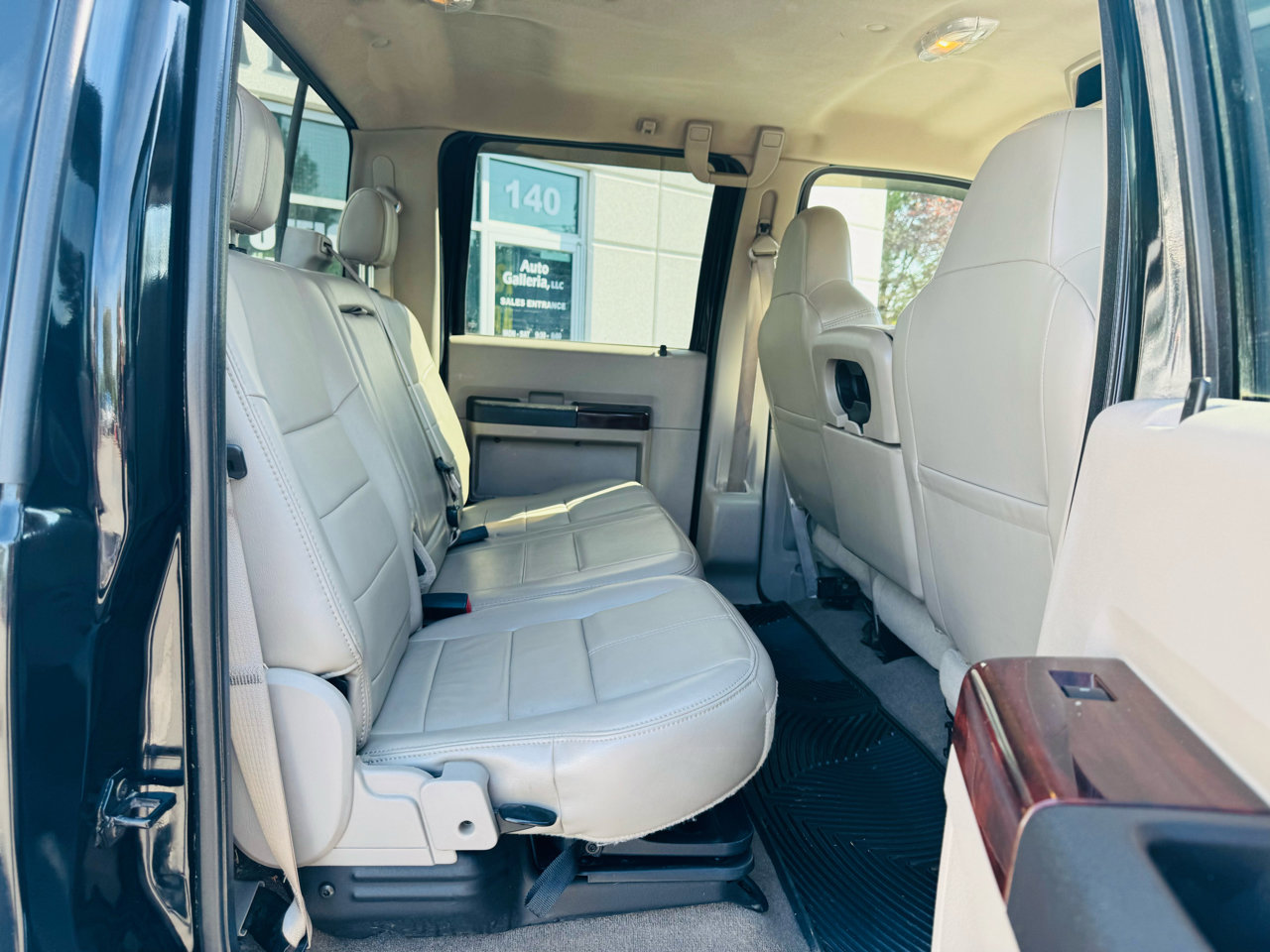 Used 2009 Ford F350 Lariat image 18