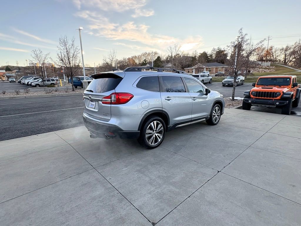 Used 2022 Subaru Ascent Limited w/ Technology Package image 5