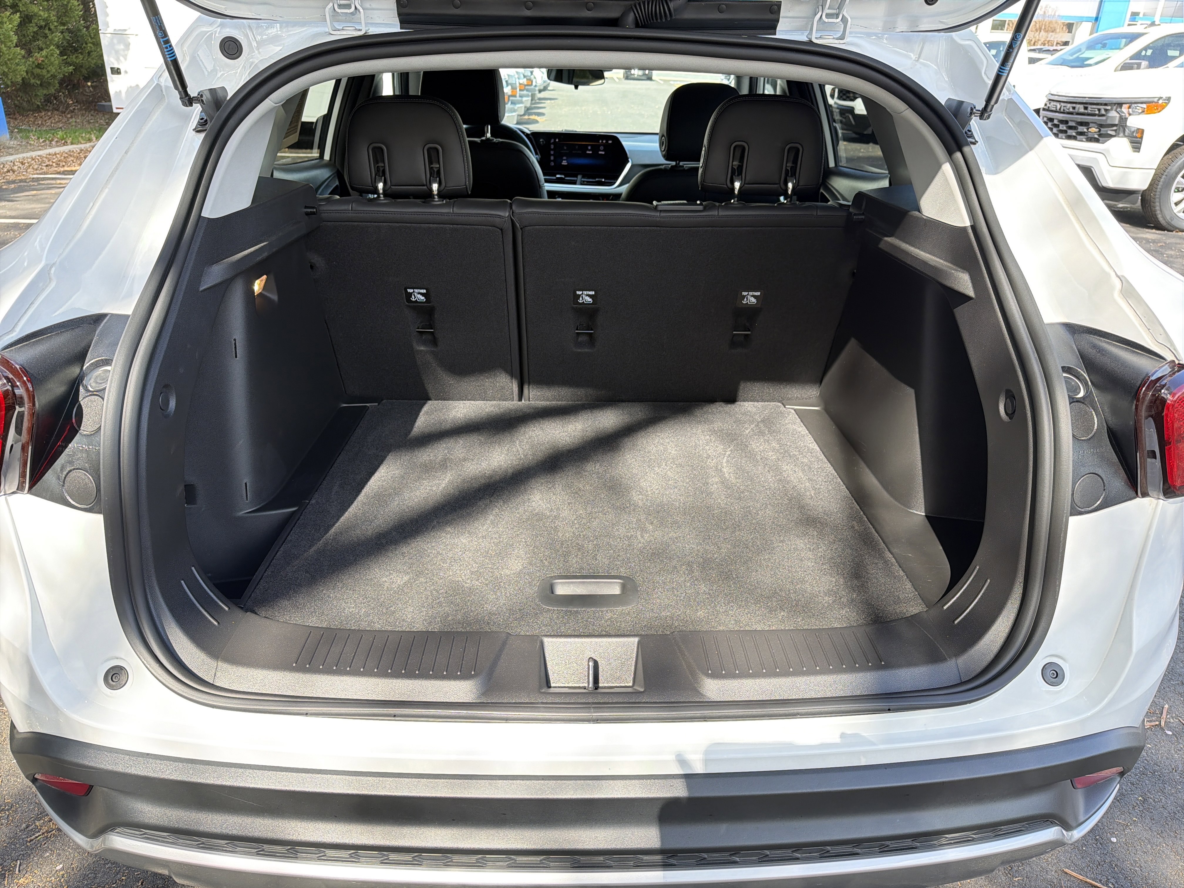 Used 2024 Chevrolet Trax LT w/ Driver Confidence Package image 30