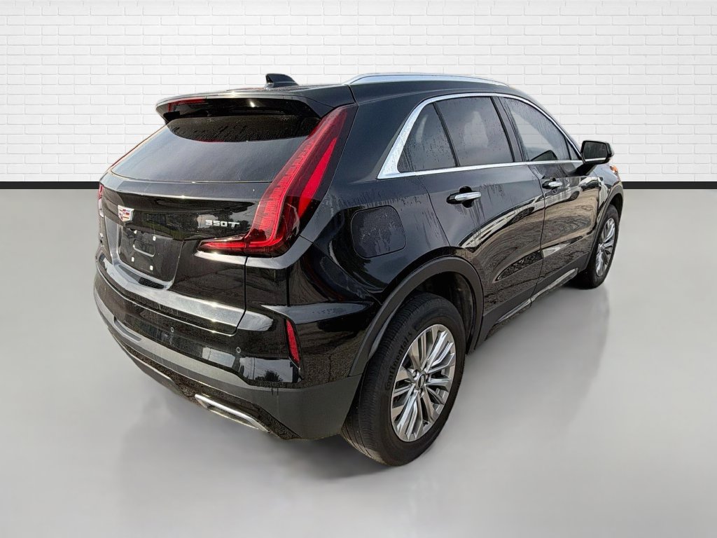 Used 2024 Cadillac XT4 Premium Luxury w/ LPO, Floor Liner Package AWD/4WD image 9