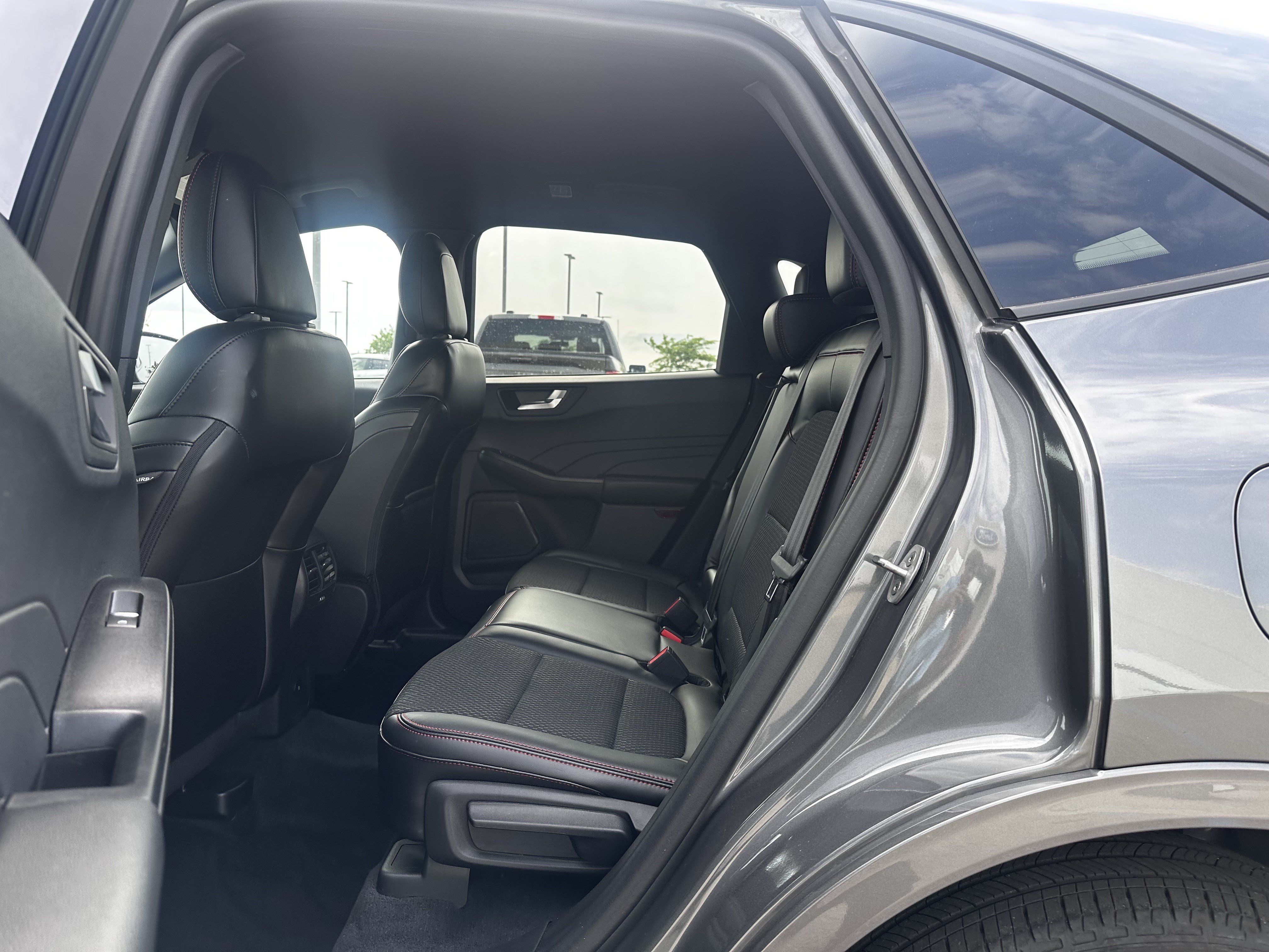 Certified 2023 Ford Escape ST-Line AWD/4WD image 19