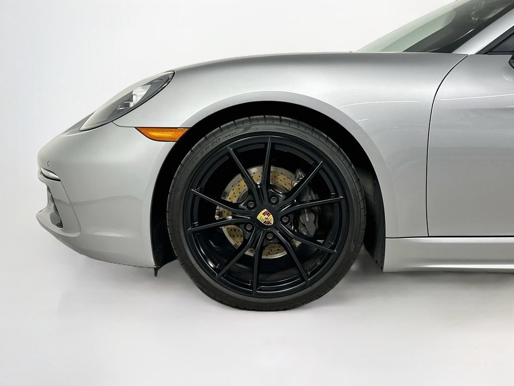 Used 2017 Porsche 718 Boxster RWD image 17