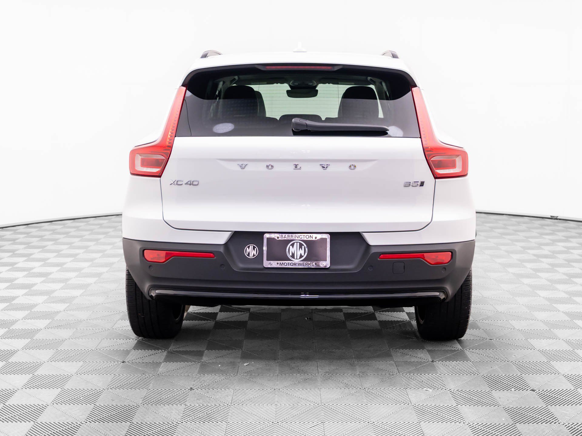 Used 2023 Volvo XC40 B5 Ultimate w/ Protection Package Premier AWD/4WD image 5