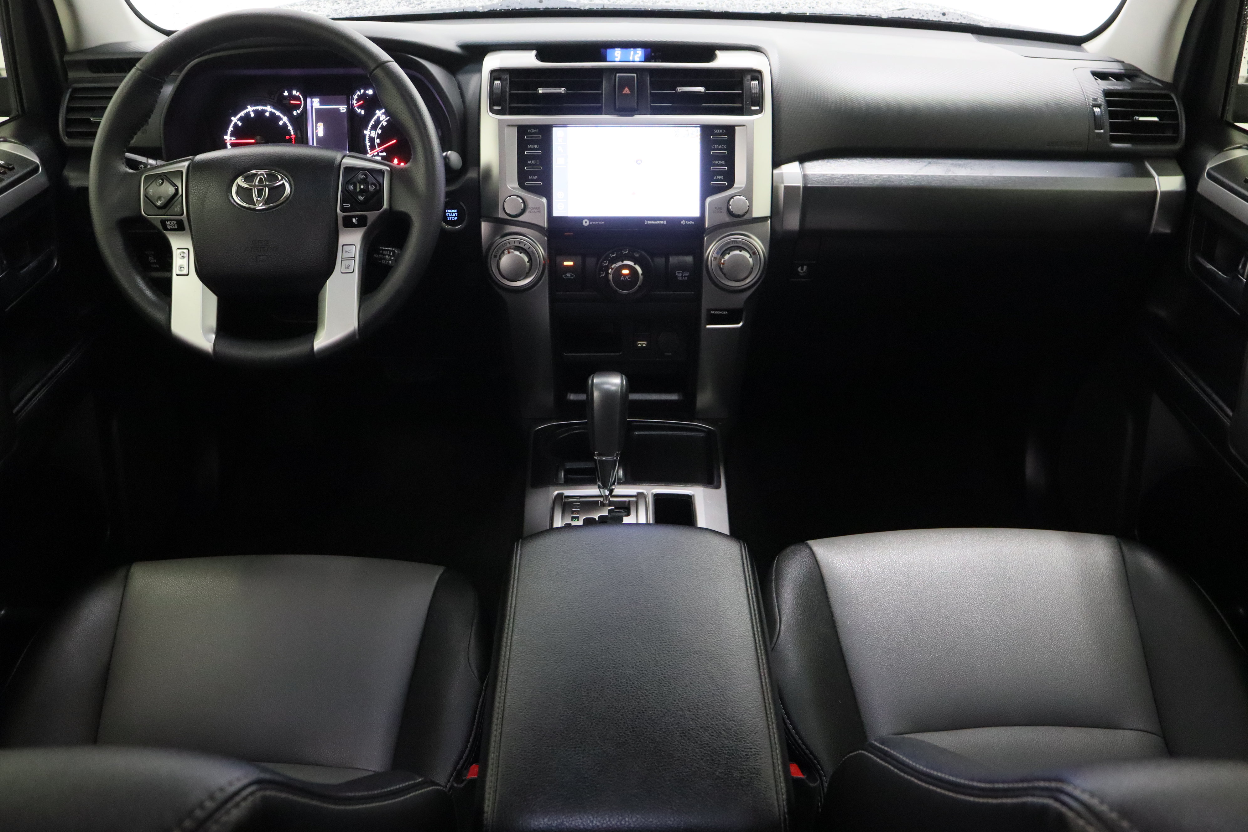 Used 2022 Toyota 4Runner SR5 Premium w/ Moonroof Package RWD image 32