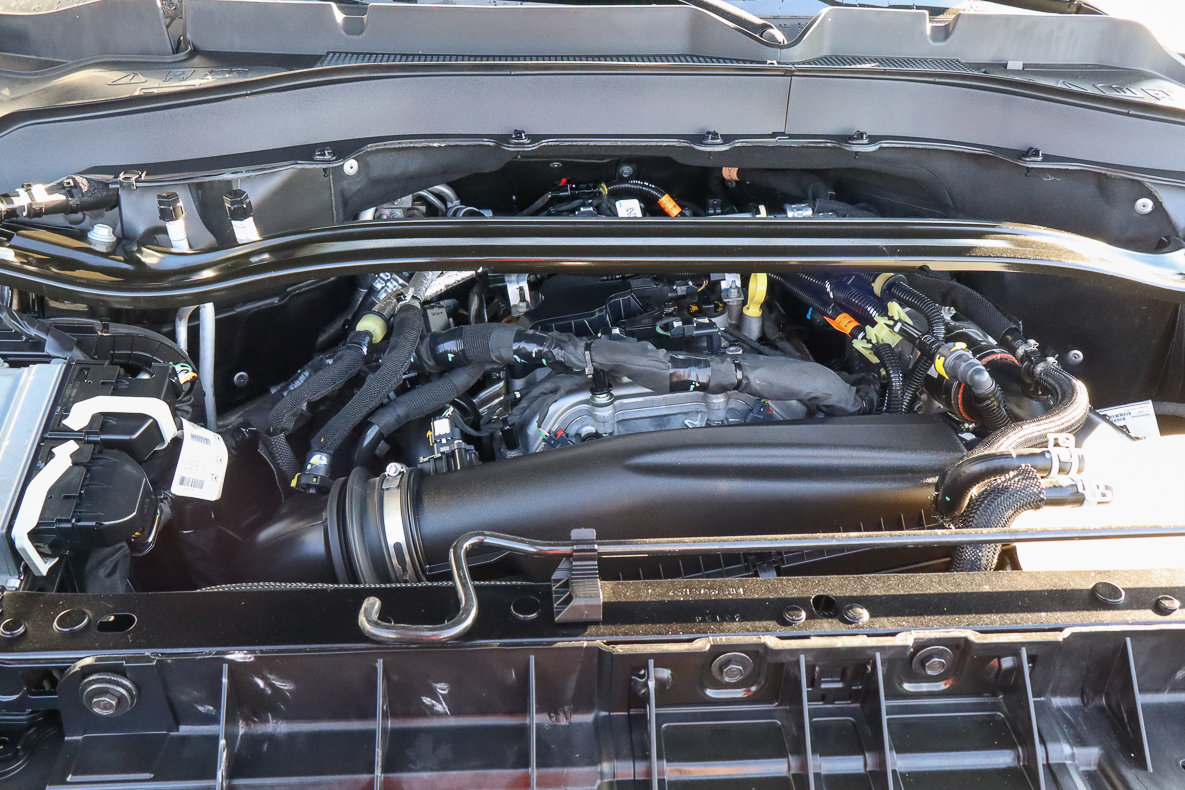 Used 2025 Ford Explorer ST-Line w/ ST-Line Street Pack image 19
