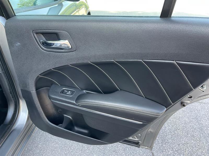 Used 2012 Dodge Charger R/T RWD image 31
