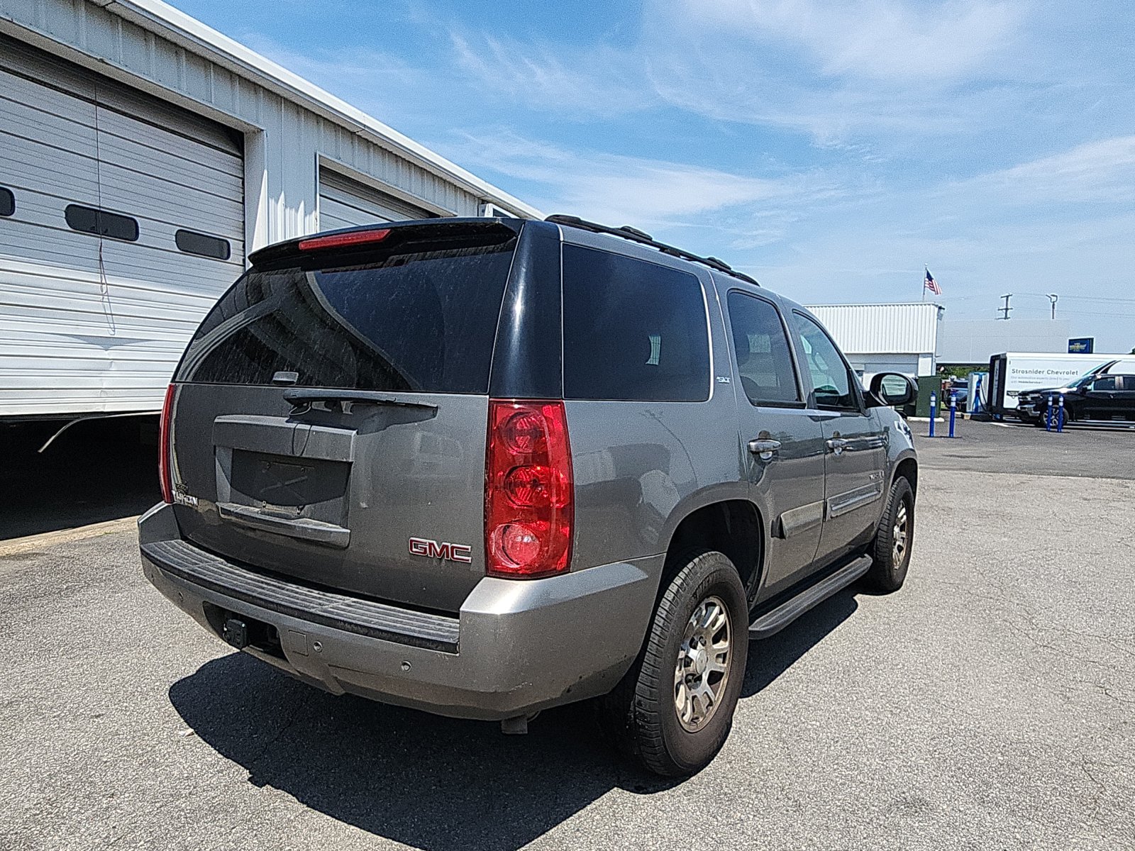 Used 2007 GMC Yukon SLT w/ SLT Preferred Equipment Group RWD image 5