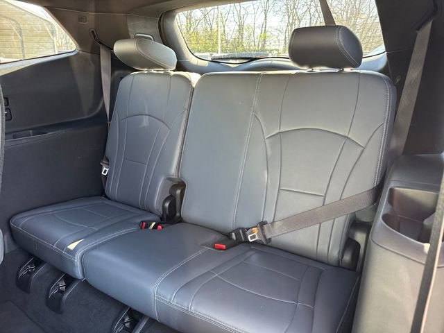 Used 2024 Buick Enclave Premium image 12