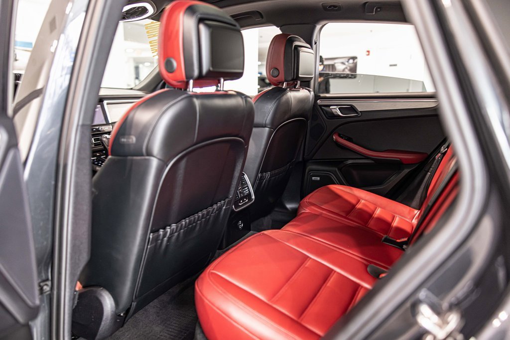 Used 2023 Porsche Macan S image 33