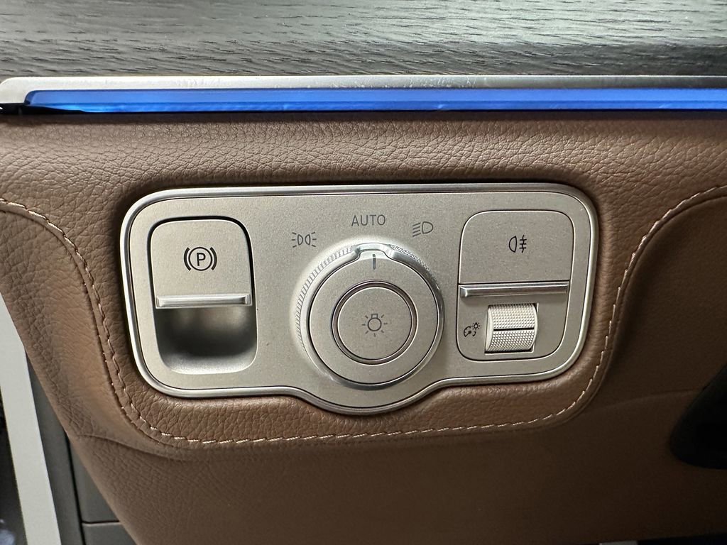 Certified 2025 Mercedes-Benz GLE 53 AMG 4MATIC image 36