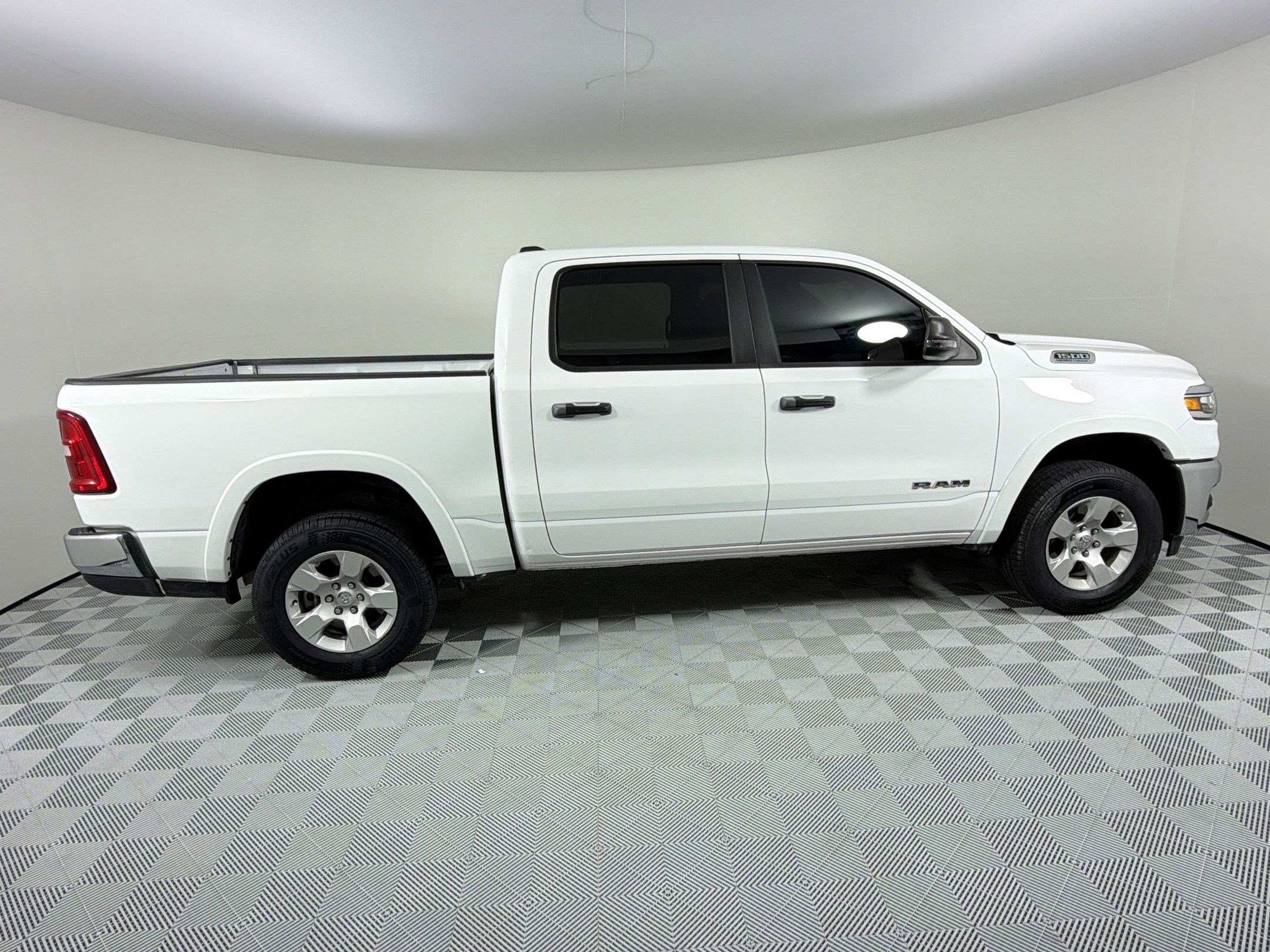 Used 2025 RAM 1500 Lone Star image 8
