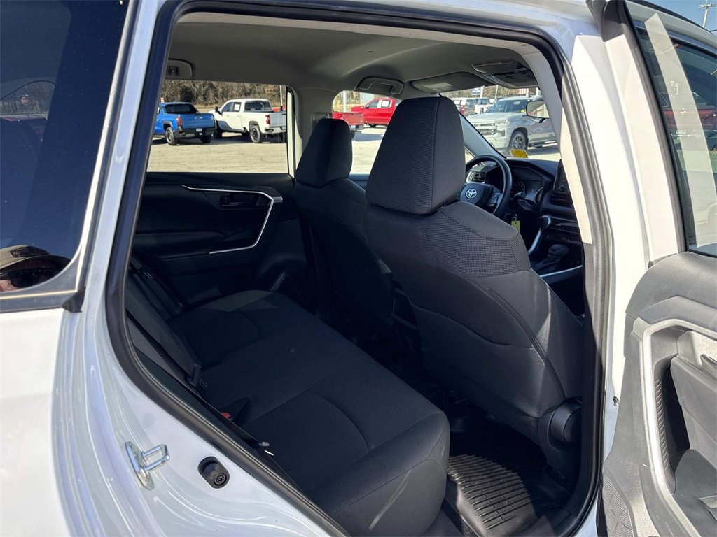 Used 2019 Toyota RAV4 LE image 26
