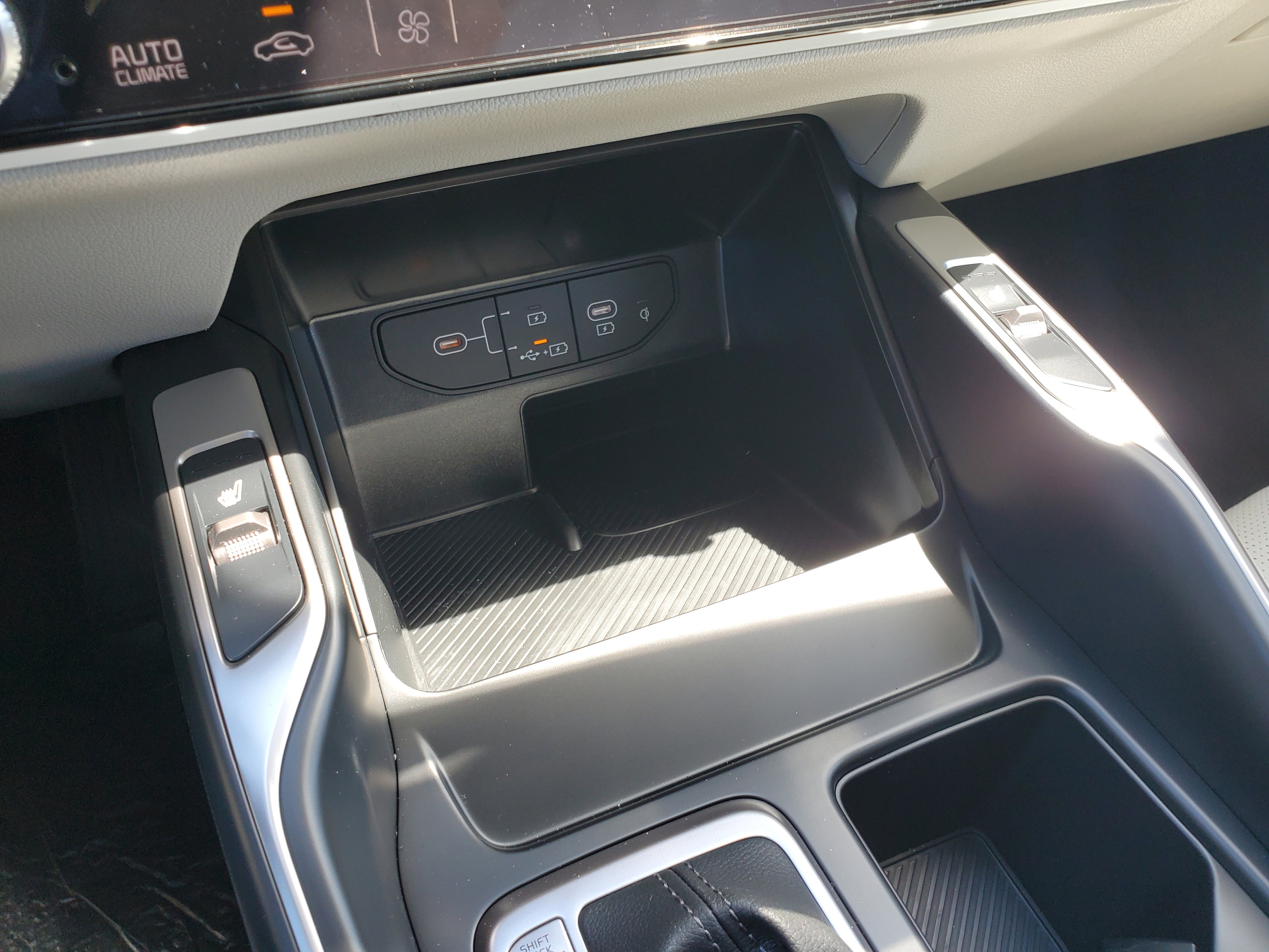 New 2025 Kia Sorento SX image 24