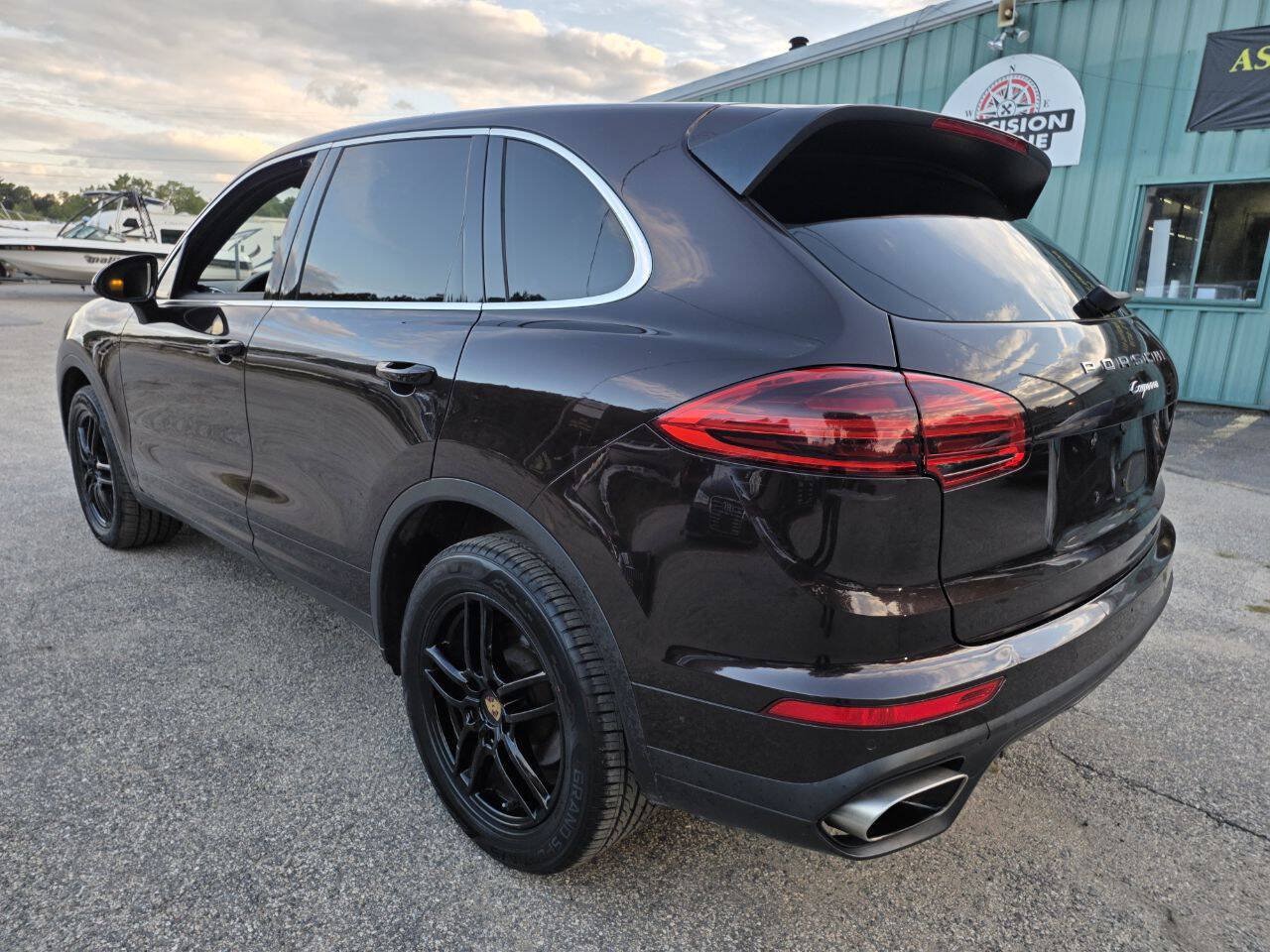 Used 2016 Porsche Cayenne AWD/4WD image 12