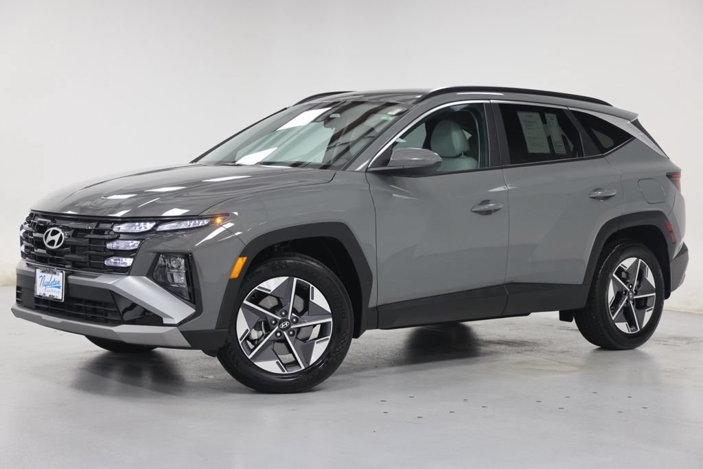 Certified 2025 Hyundai Tucson SEL AWD/4WD image 3