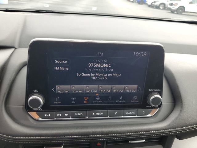 Used 2025 Nissan Rogue SV image 19