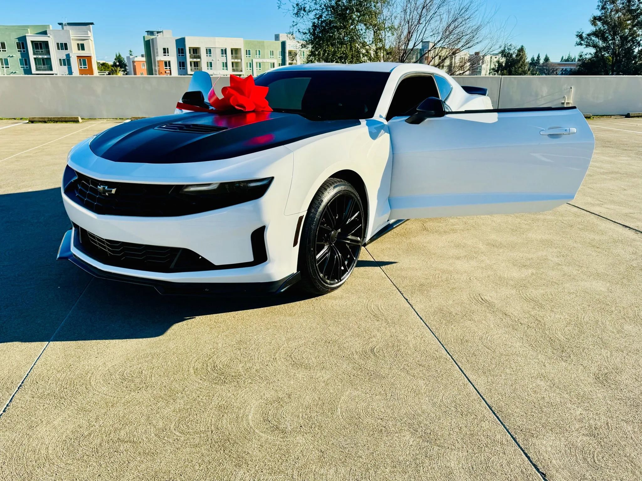 Used 2020 Chevrolet Camaro LT image 50