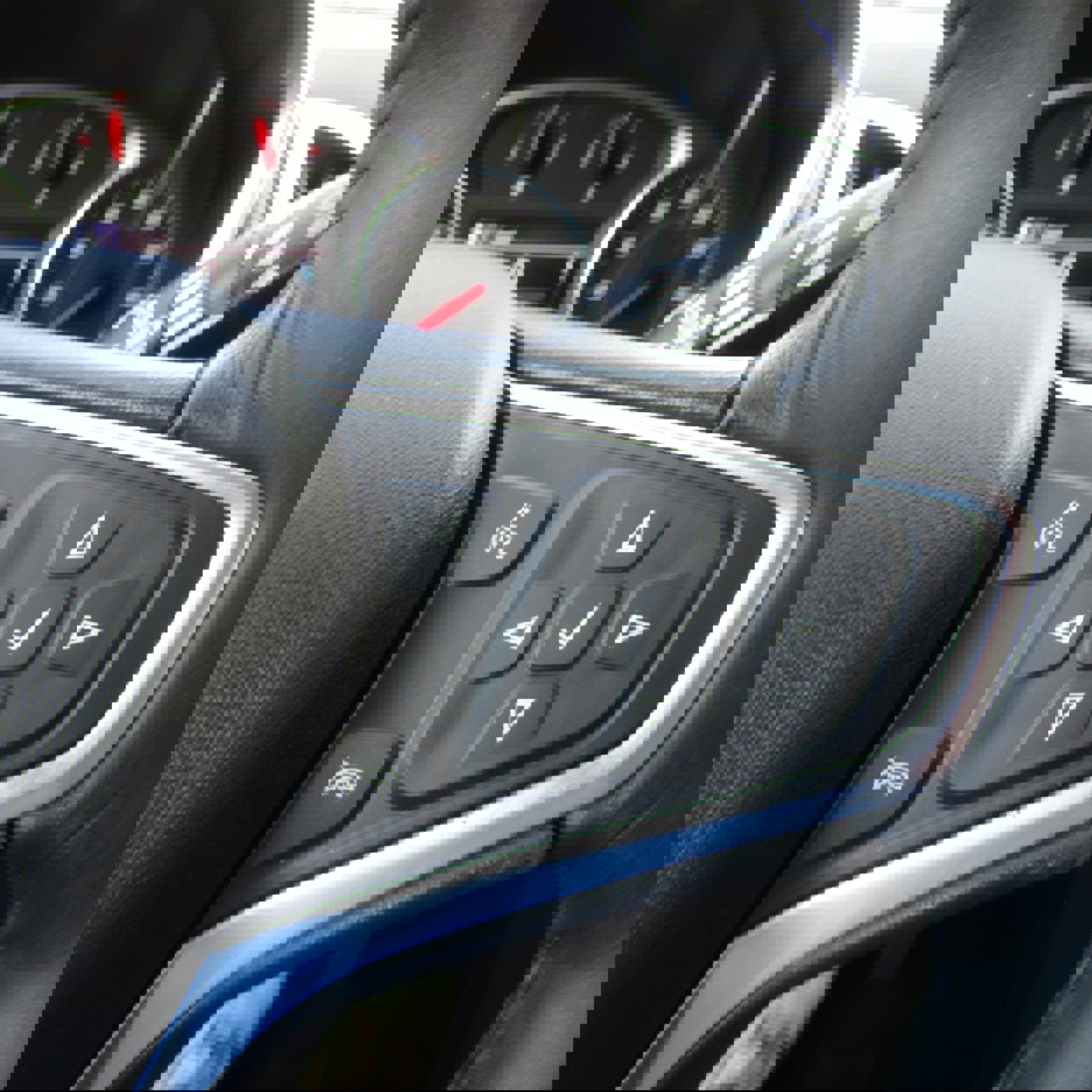 Used 2018 Chevrolet Equinox Premier image 23