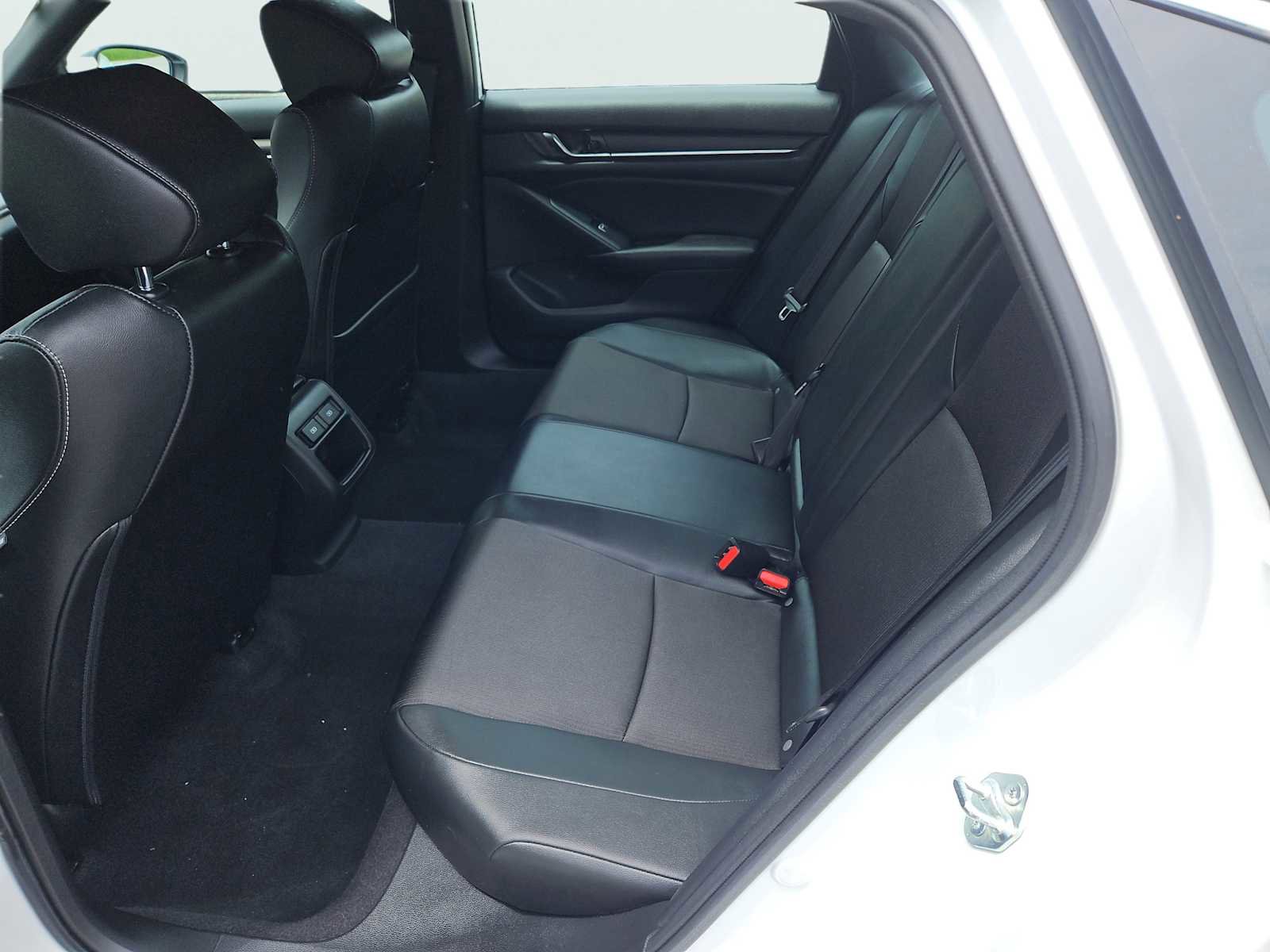Used 2022 Honda Accord Sport image 29