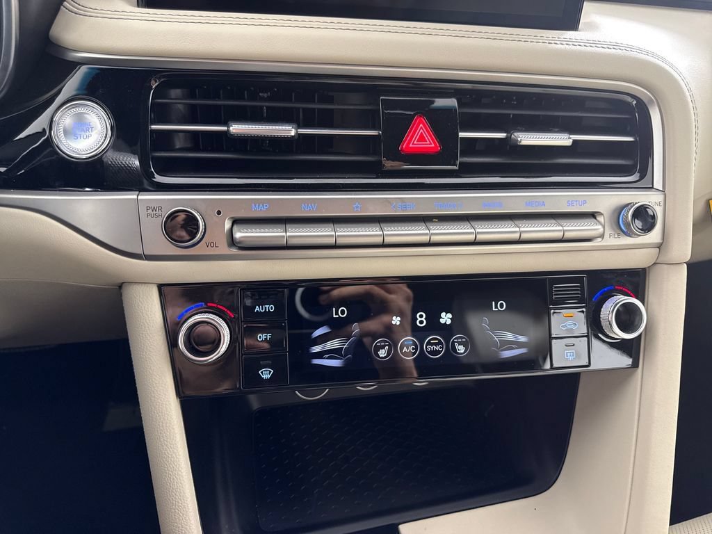New 2026 Genesis G70 2.5T RWD image 23