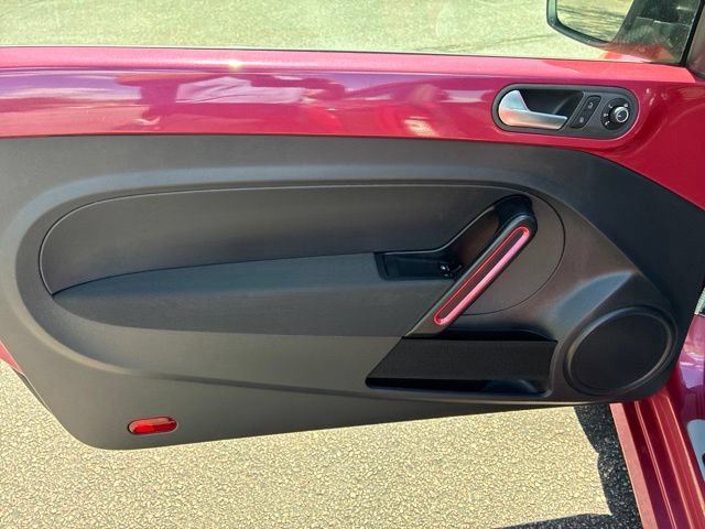 Used 2017 Volkswagen Beetle #PinkBeetle FWD image 12