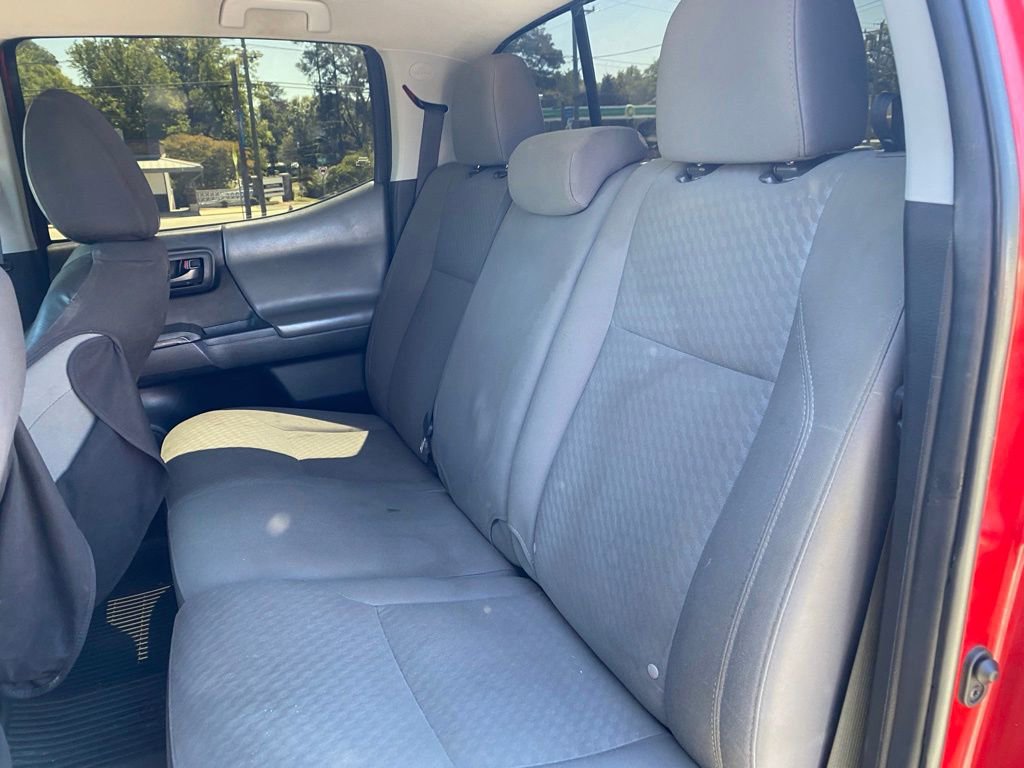 Used 2022 Toyota Tacoma SR5 w/ Technology Package RWD image 16