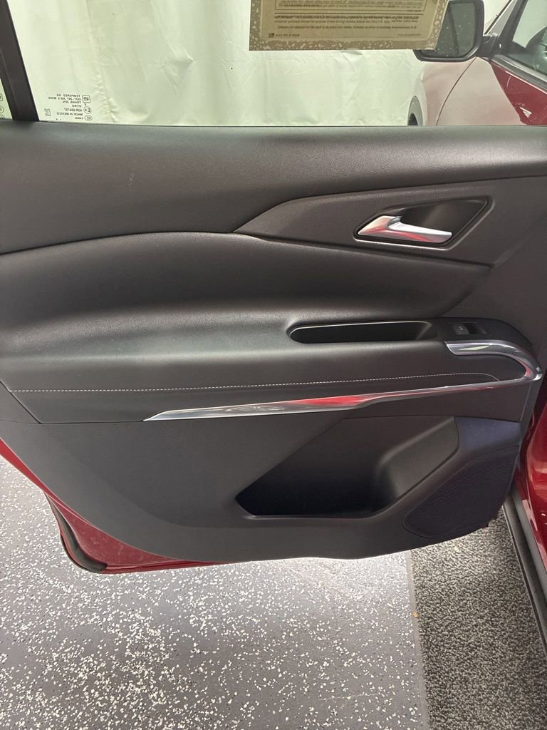 Used 2024 Chevrolet Traverse LT w/ LPO, Floor Liner Package AWD/4WD image 19