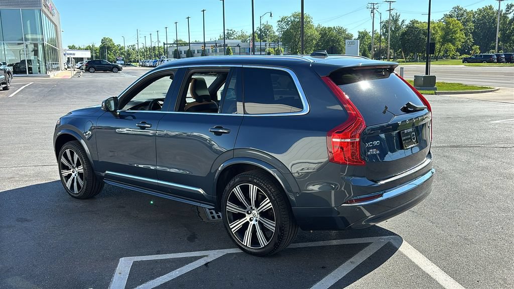 Used 2025 Volvo XC90 T8 Ultra w/ Protection Package Premier AWD/4WD image 4