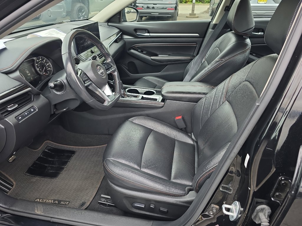 Used 2023 Nissan Altima 2.5 SR w/ SR Premium Package FWD image 15