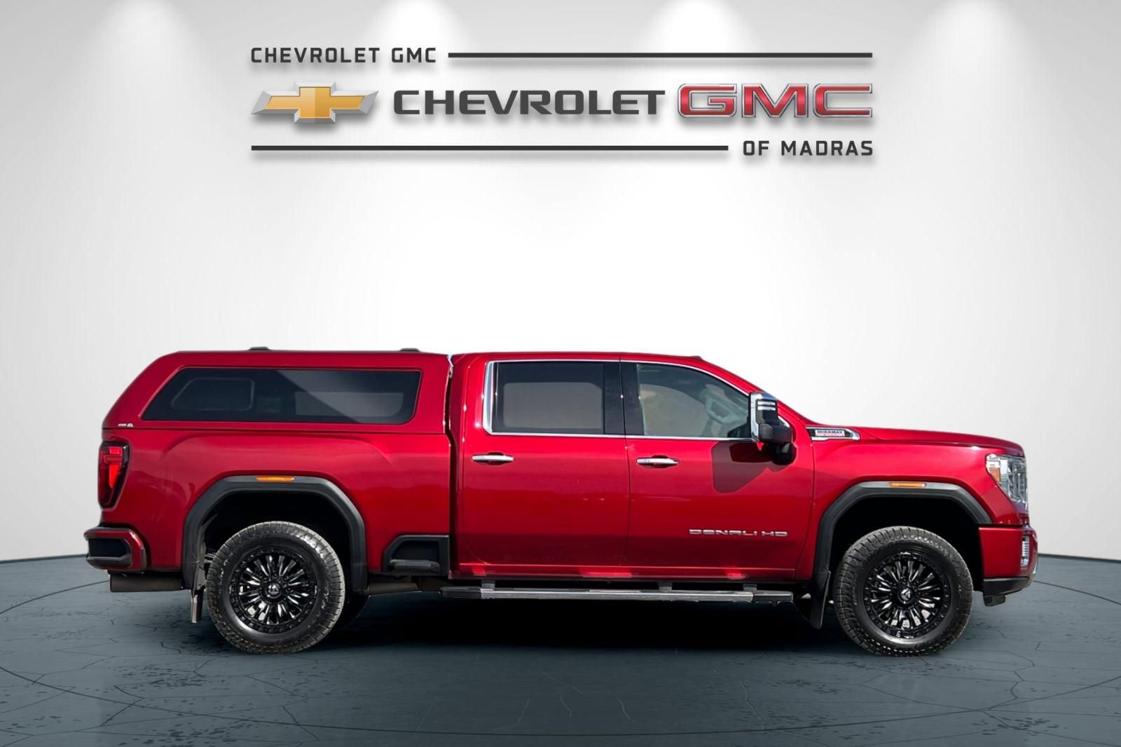 Used 2022 GMC Sierra 2500 Denali w/ Denali Ultimate Package image 2