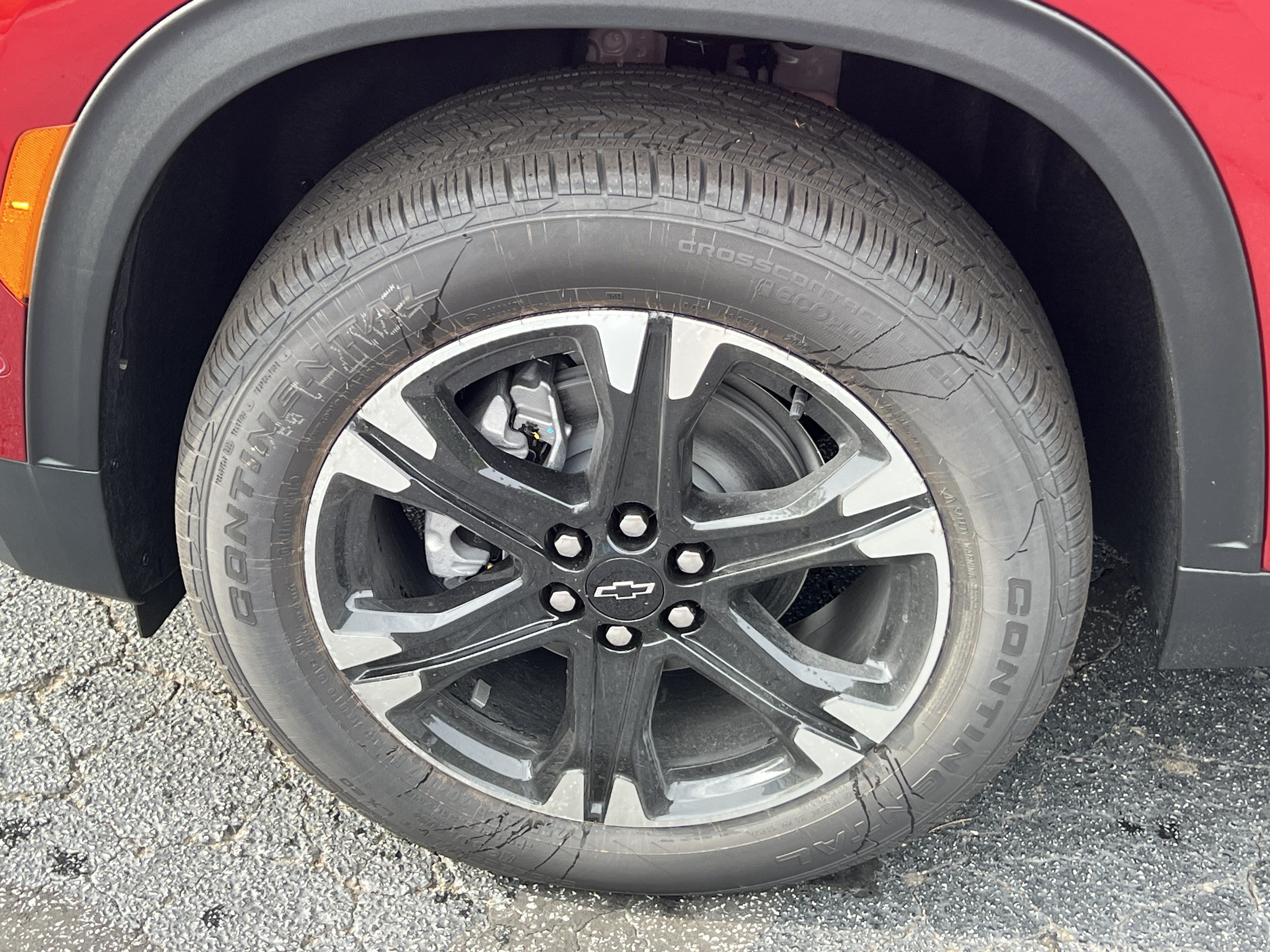 New 2027 Chevrolet Traverse LT w/ Enhanced Driving Package FWD image 13