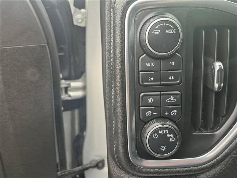 Used 2021 Chevrolet Silverado 1500 LT Trail Boss w/ Convenience Package II AWD/4WD image 20