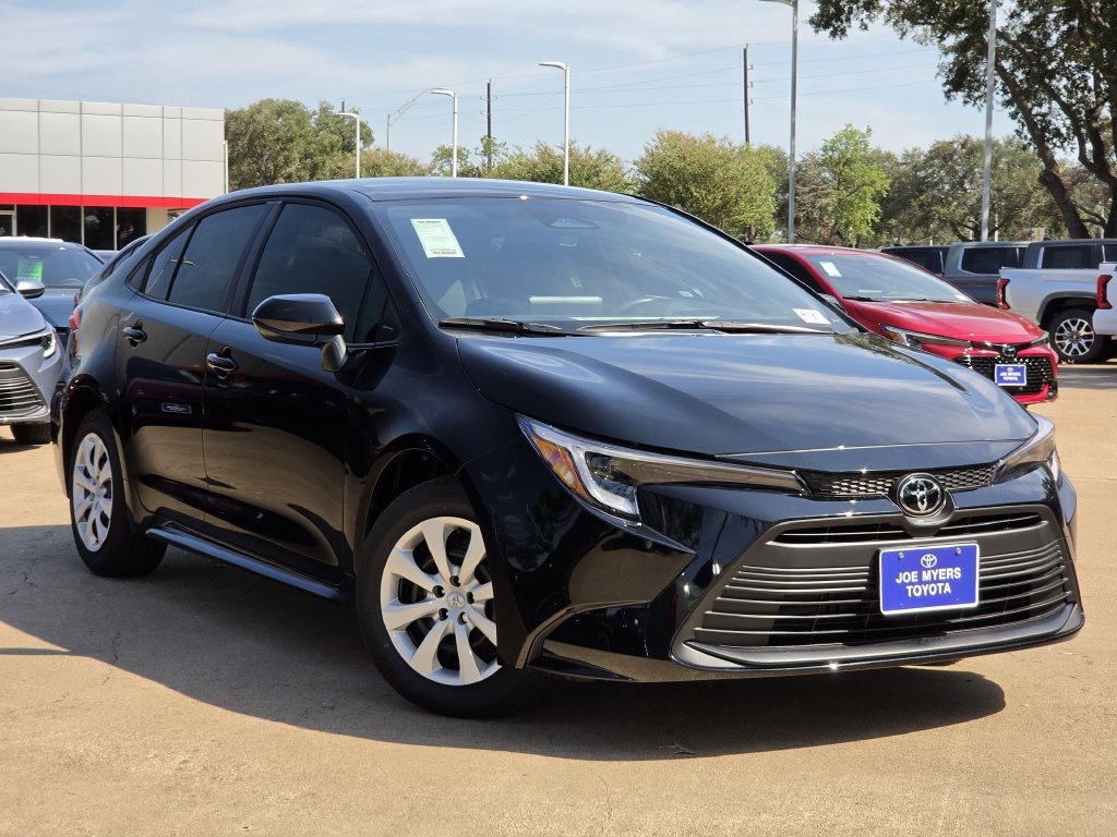 New 2027 Toyota Corolla LE FWD image 2