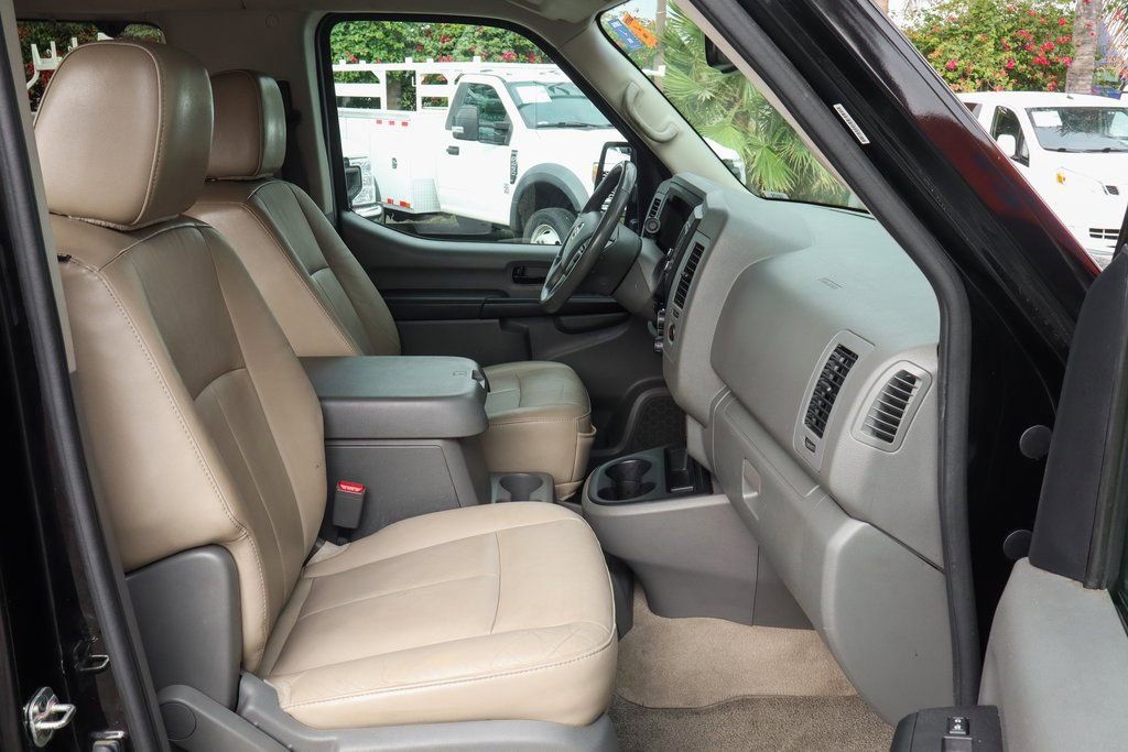 Used 2020 Nissan NV 3500 SL image 36