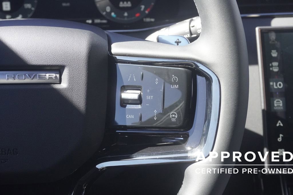 Used 2026 Land Rover Range Rover Evoque Dynamic SE AWD/4WD image 13