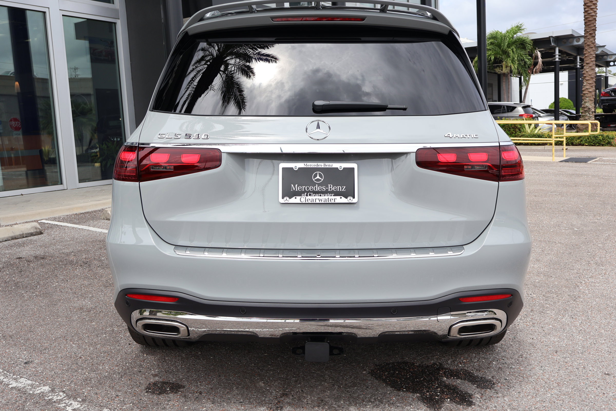 New 2026 Mercedes-Benz GLS 580 4MATIC image 5