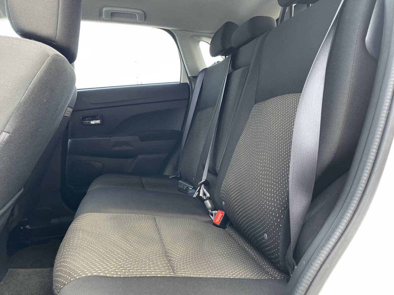Used 2016 Mitsubishi Outlander Sport ES image 11