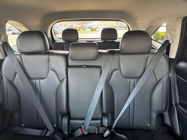 Used 2024 Kia Sorento S FWD image 6
