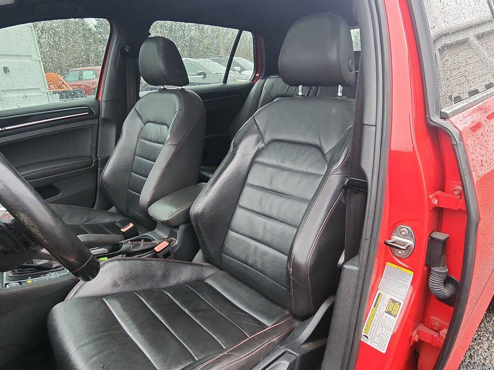 Used 2015 Volkswagen GTI SE w/ Lighting Package (SEL) image 18