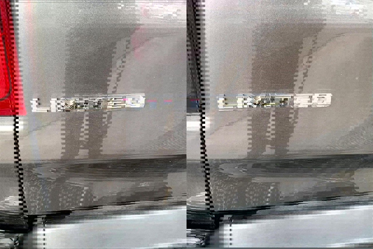 Used 2020 RAM 1500 Limited image 9