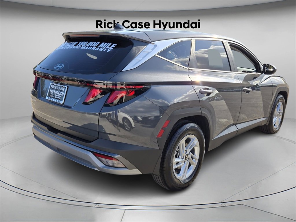 Certified 2025 Hyundai Tucson SE image 7
